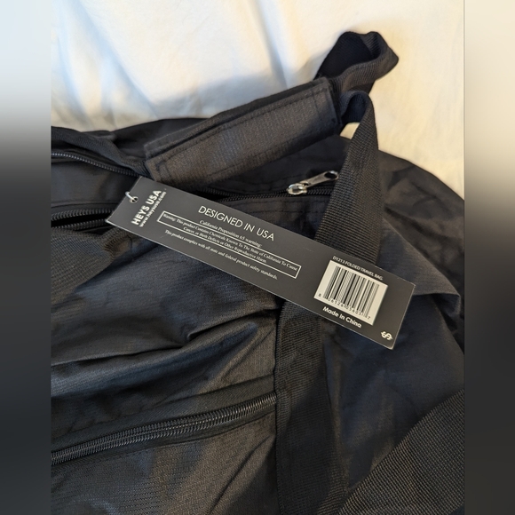 Heys Packable Travel Duffel Bag - Lightweight - Black - Medium Sized - Carry On - Picture 3 of 8